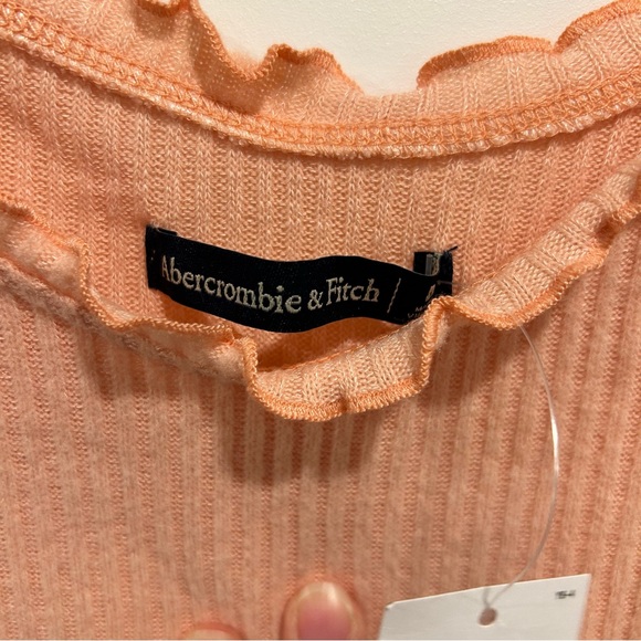 Abercrombie and finch long sleeve peach top. Size m. - Picture 2 of 6